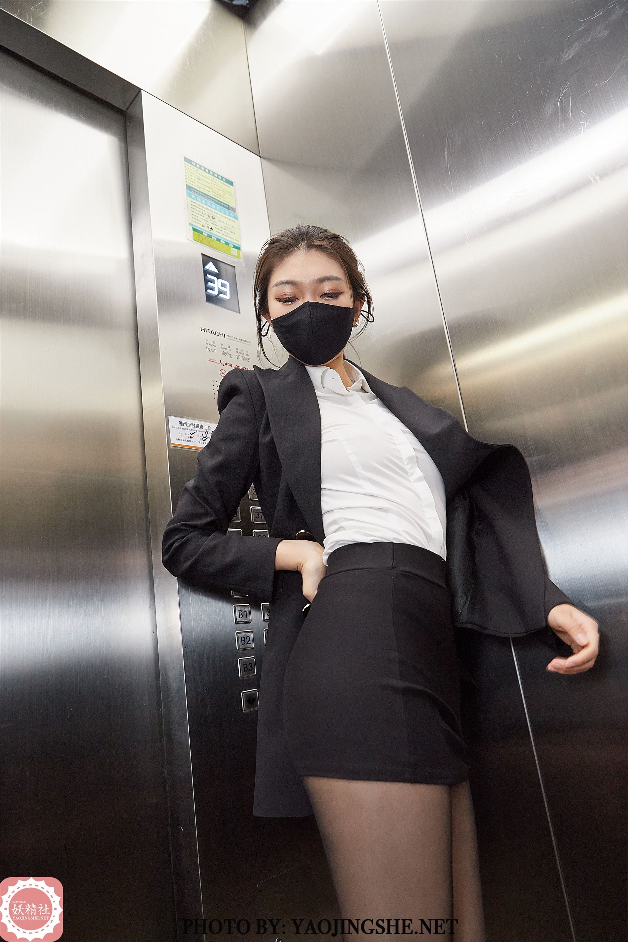 YAOJINGSHE 妖精社 T2121《苏伟-尾随苏老师》